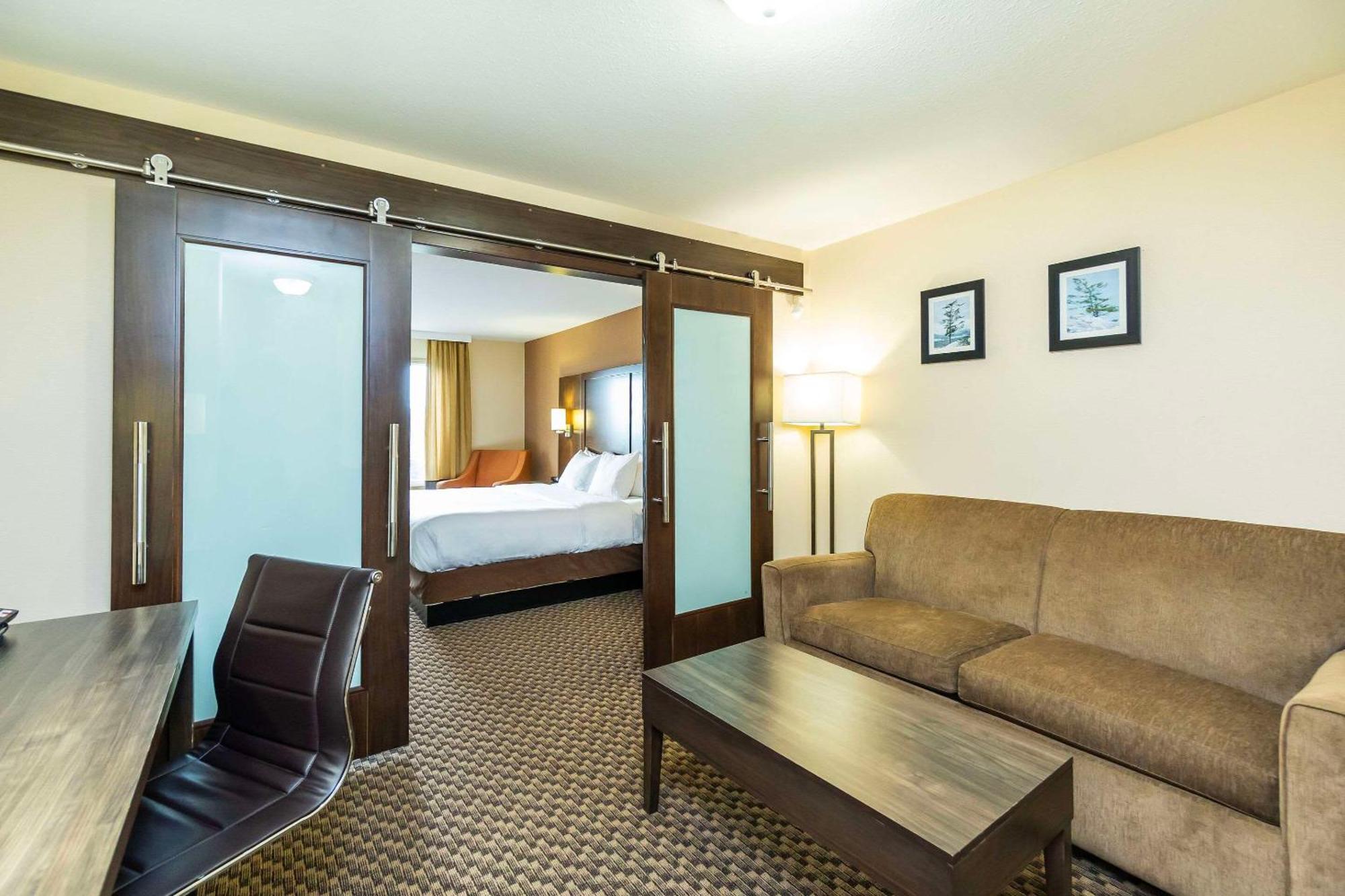 Comfort Inn & Suites Salmon Arm Zewnętrze zdjęcie