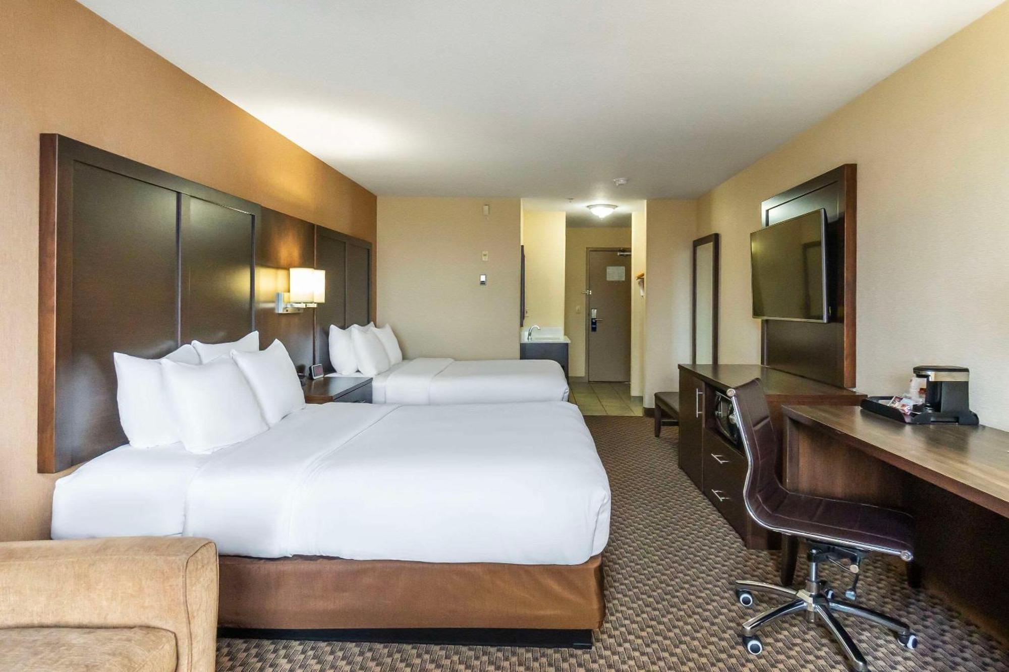 Comfort Inn & Suites Salmon Arm Zewnętrze zdjęcie