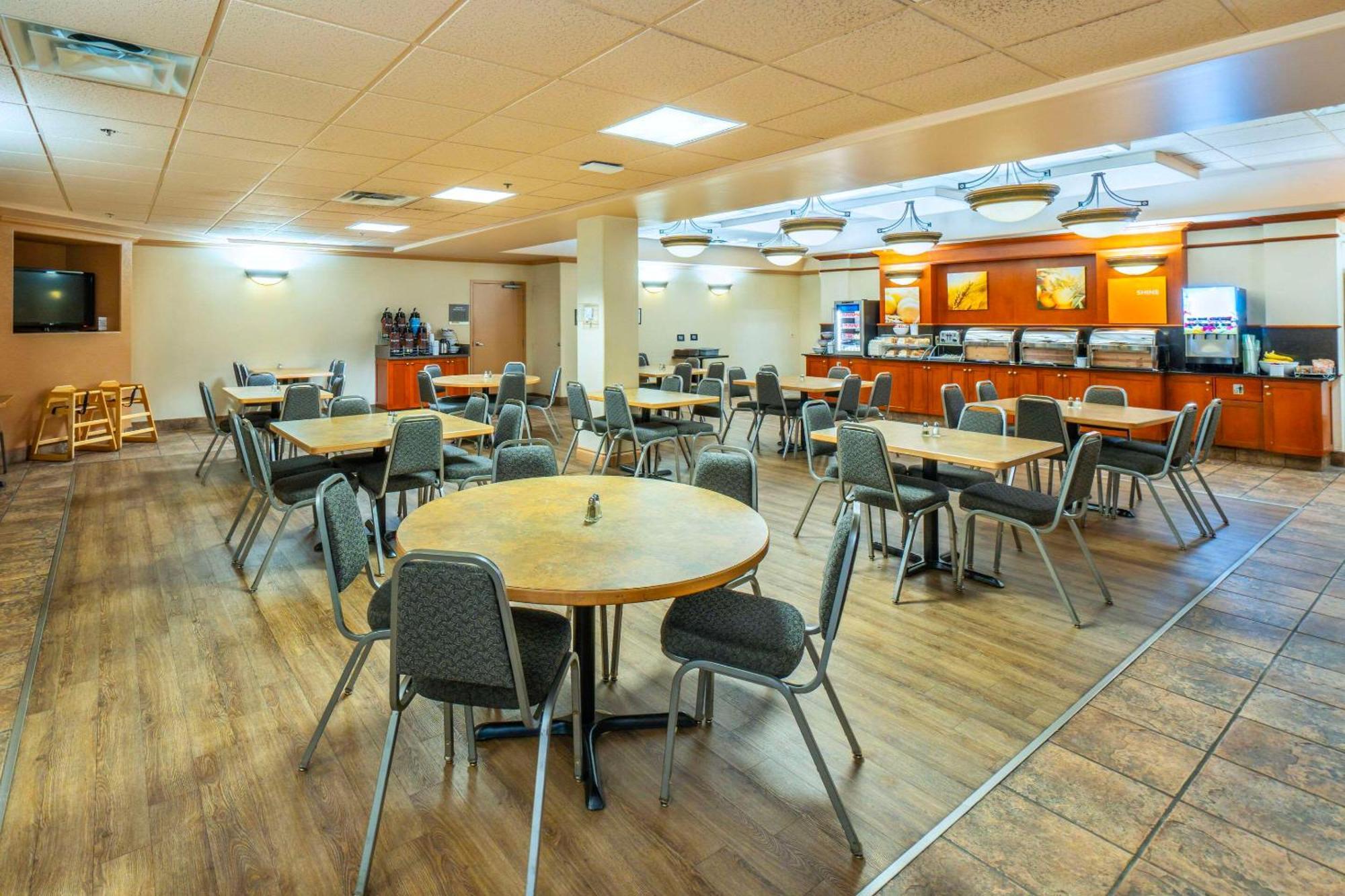 Comfort Inn & Suites Salmon Arm Zewnętrze zdjęcie