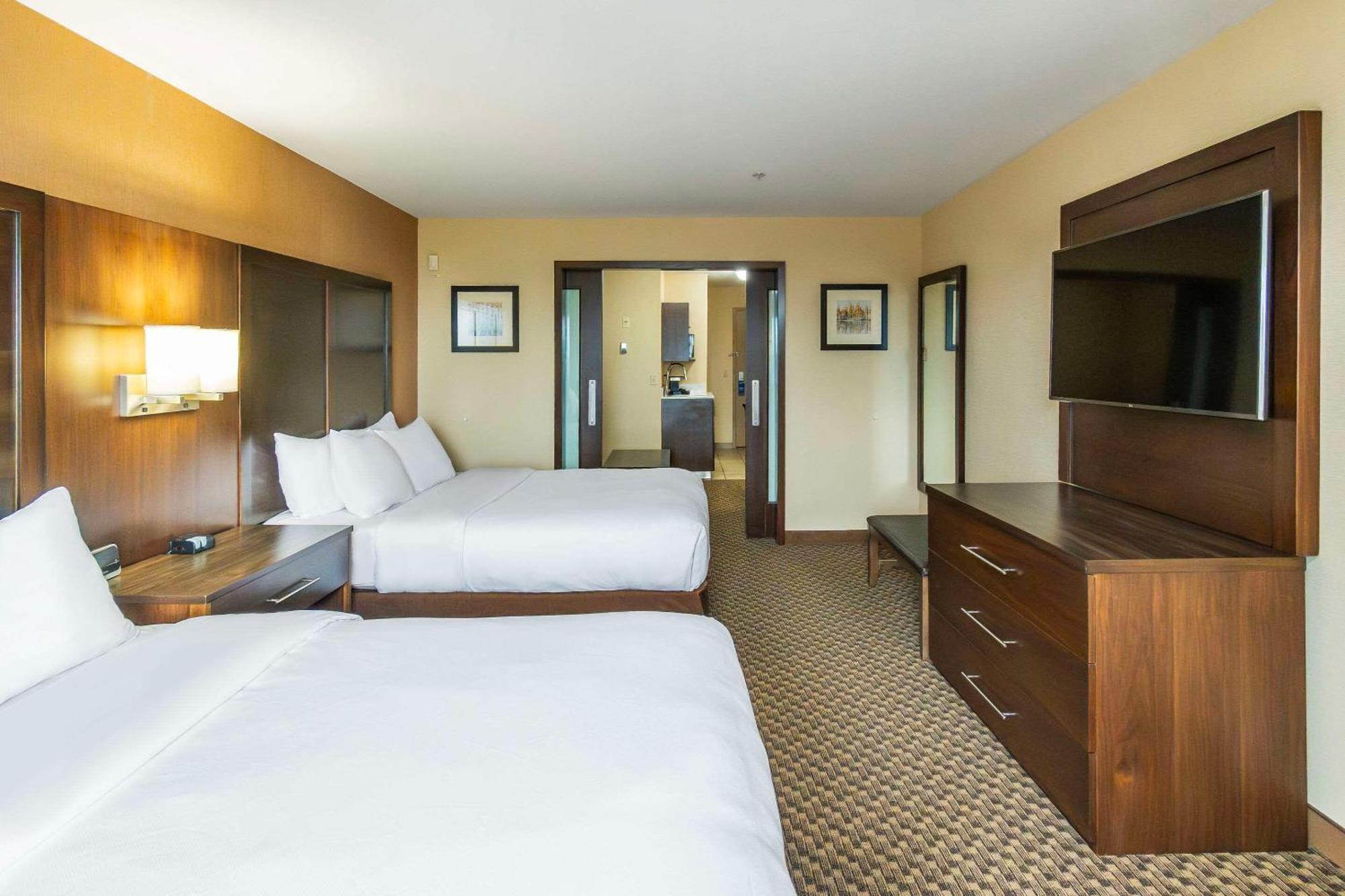 Comfort Inn & Suites Salmon Arm Zewnętrze zdjęcie