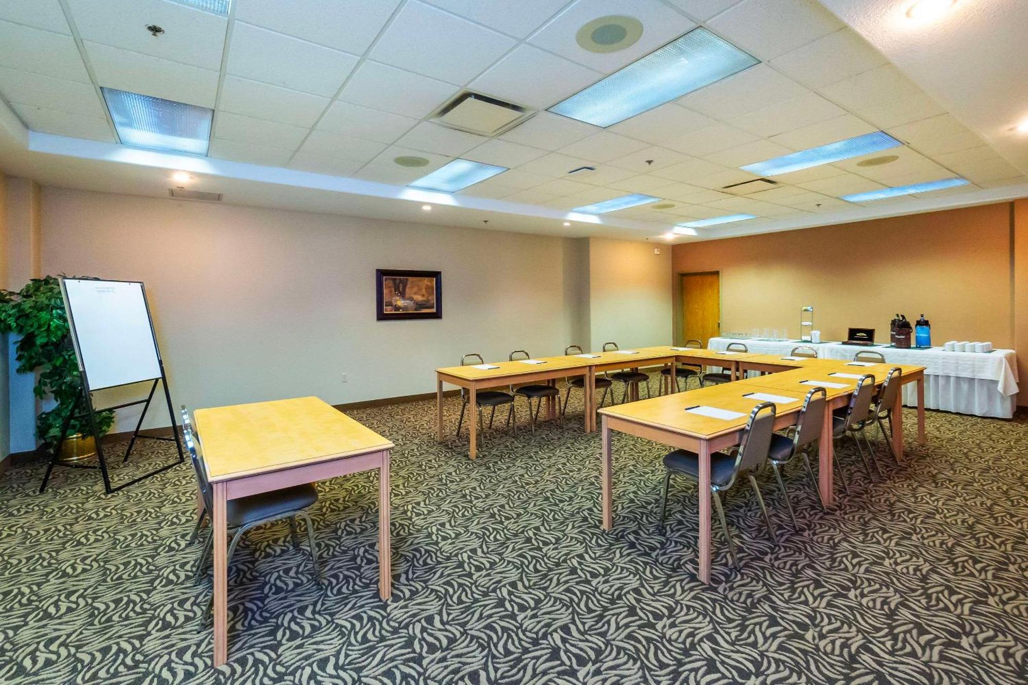 Comfort Inn & Suites Salmon Arm Zewnętrze zdjęcie